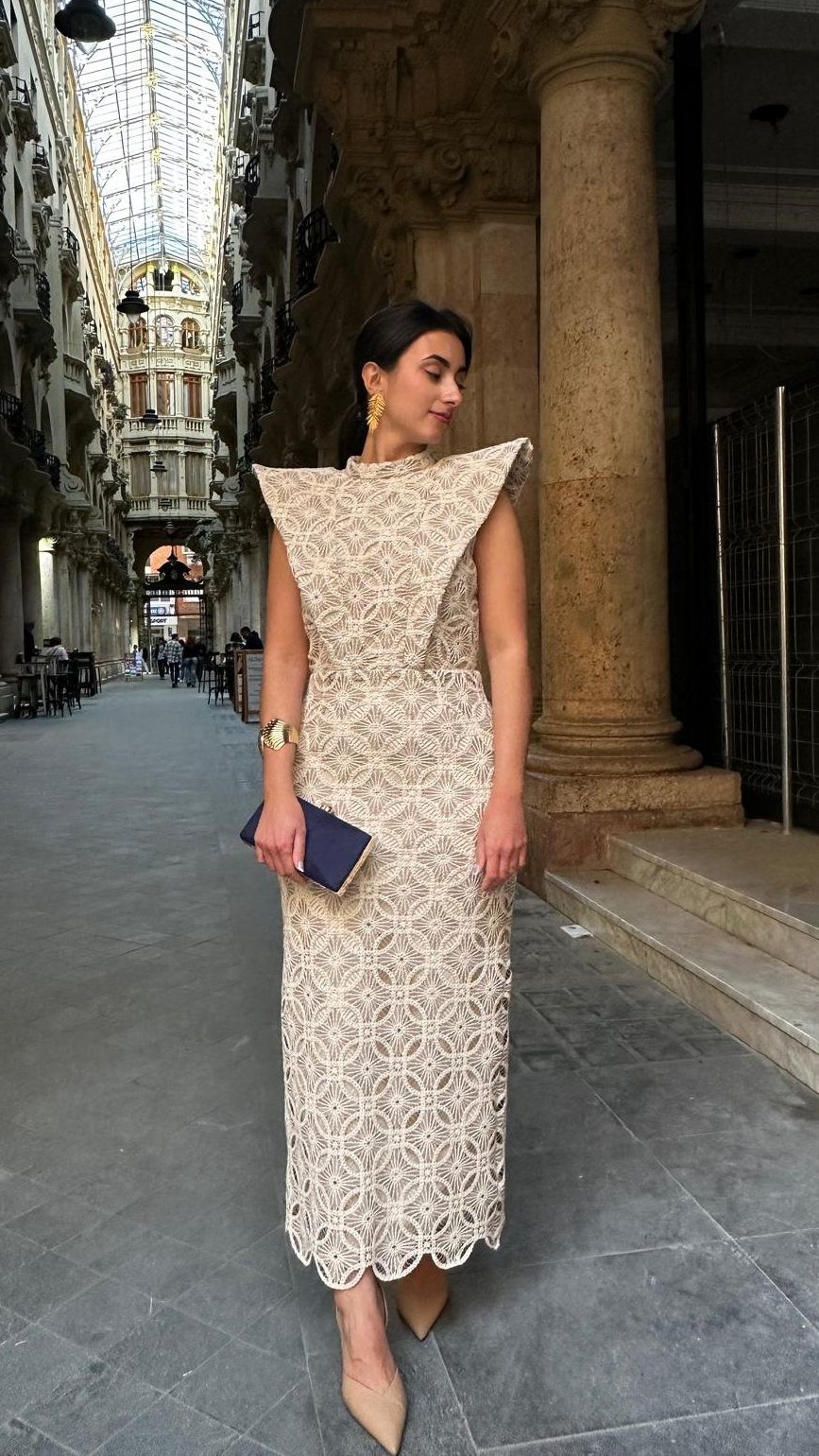 Vestido Brocado Beige