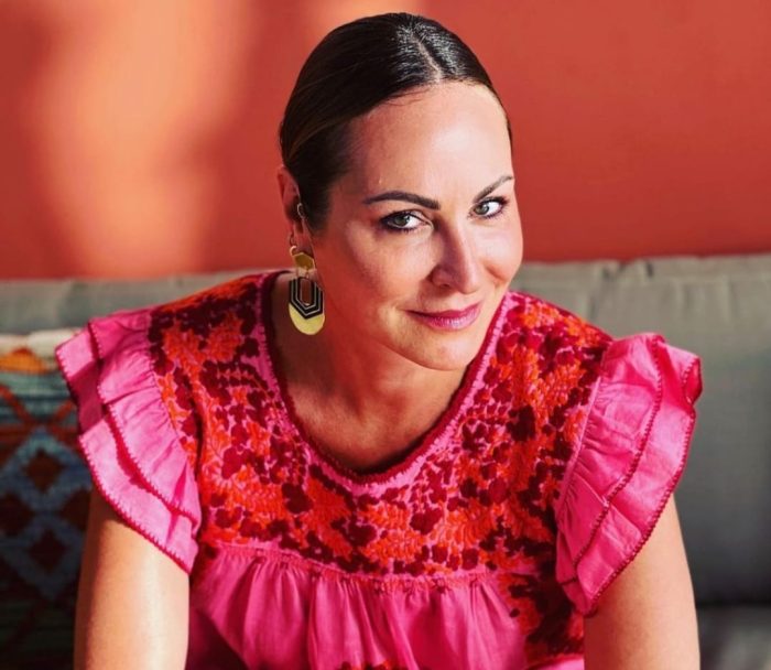 Pendiente Baño oro y Esmalte Negro OMI