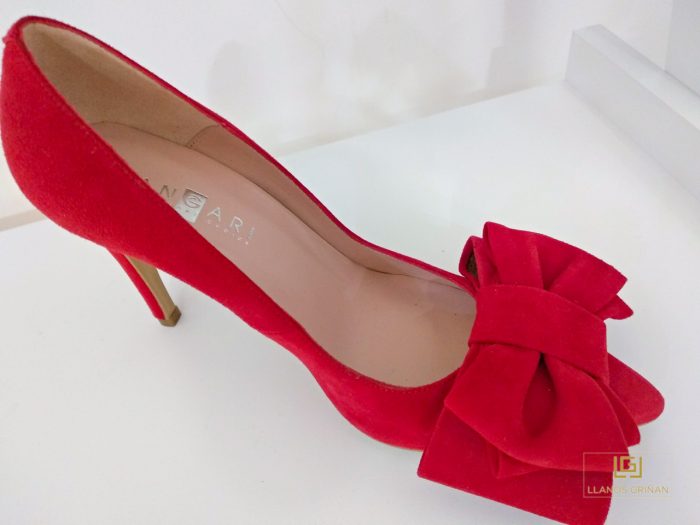 Zapato rojo lazo